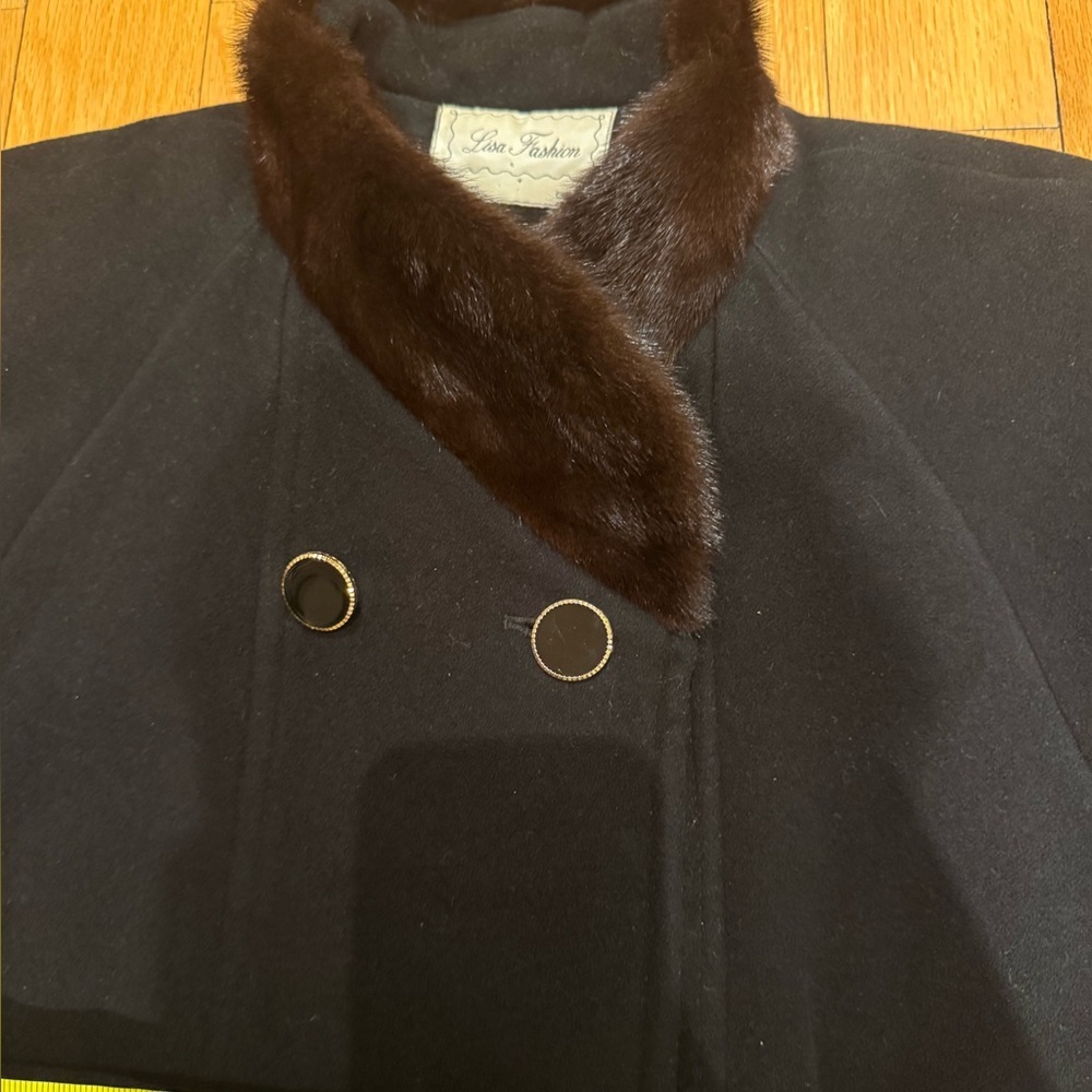Vintage lisa fashion cashmere and wool blend coat with brown fox fur trim - Picture 13 of 13